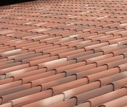 Pannello coibentato per copertura